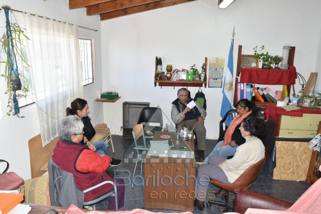 Adultos Mayores y Plazas