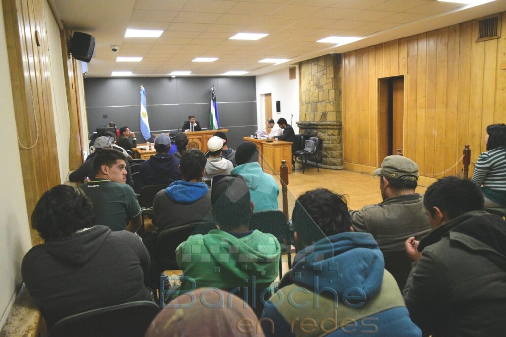 Vecinos demandan comprar