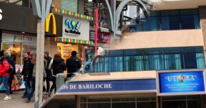 Bariloche 2025: mientras EMPROTUR celebra, UTHGRA alerta por la crisis