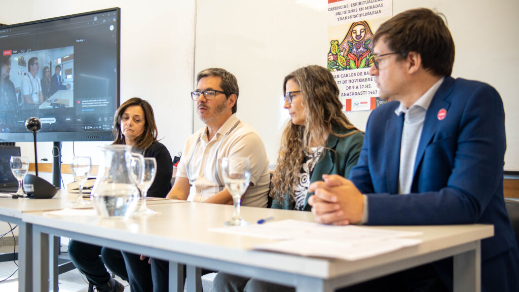 Repertorios escénicos y lingüísticos