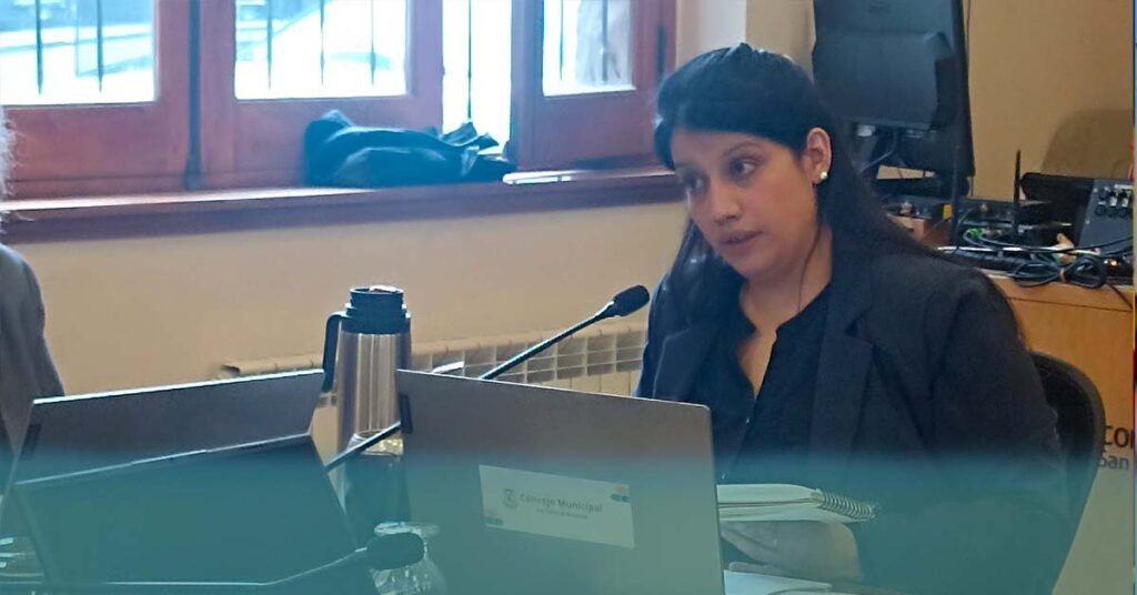 “Discurso de odio al Concejo”, la crítica de Almonacid a Cortés