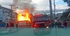 Incendio en usina Pechón desata operativo masivo por fuego y gas activo