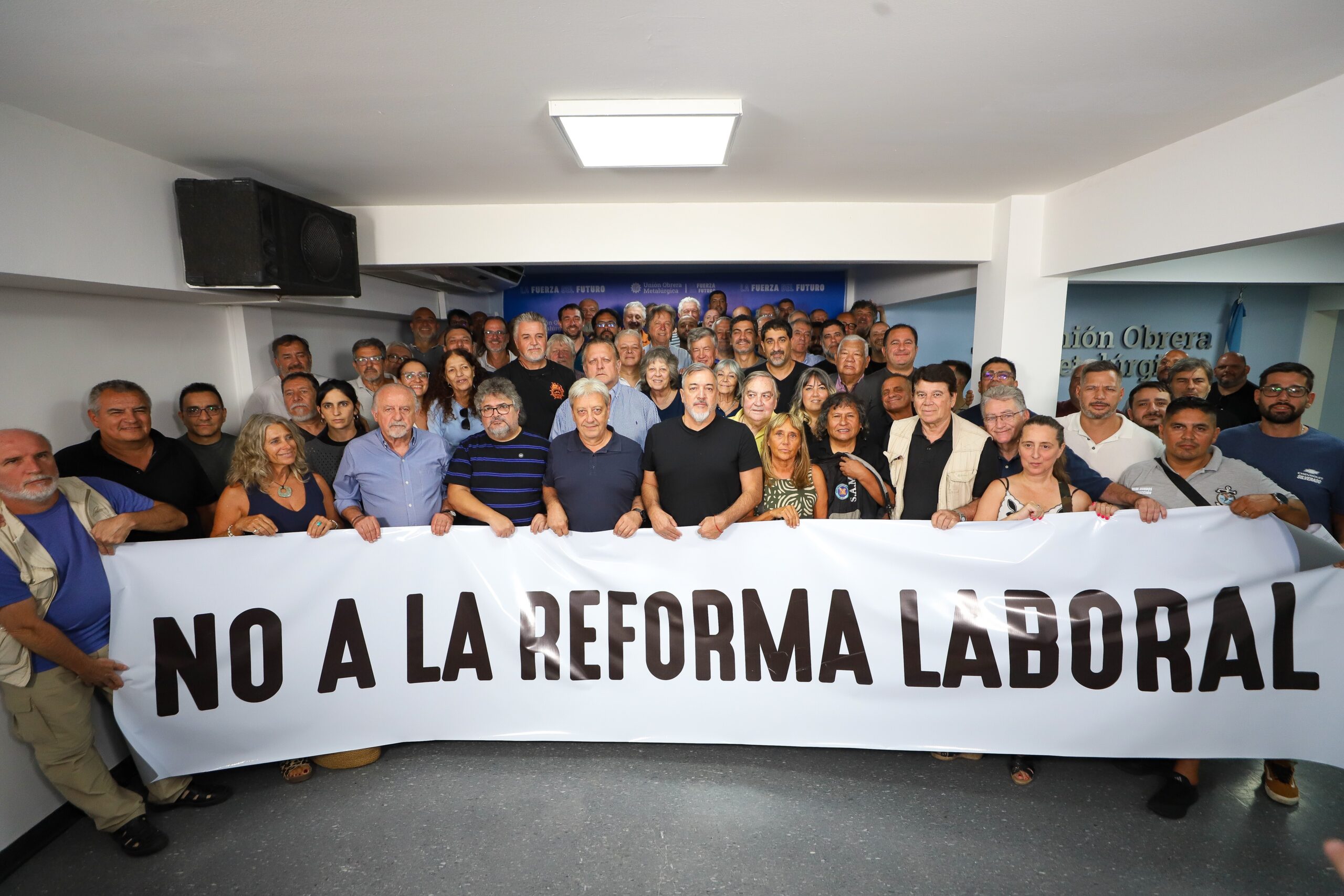 Crece unidad sindical y lanzan plan de lucha contra reforma
