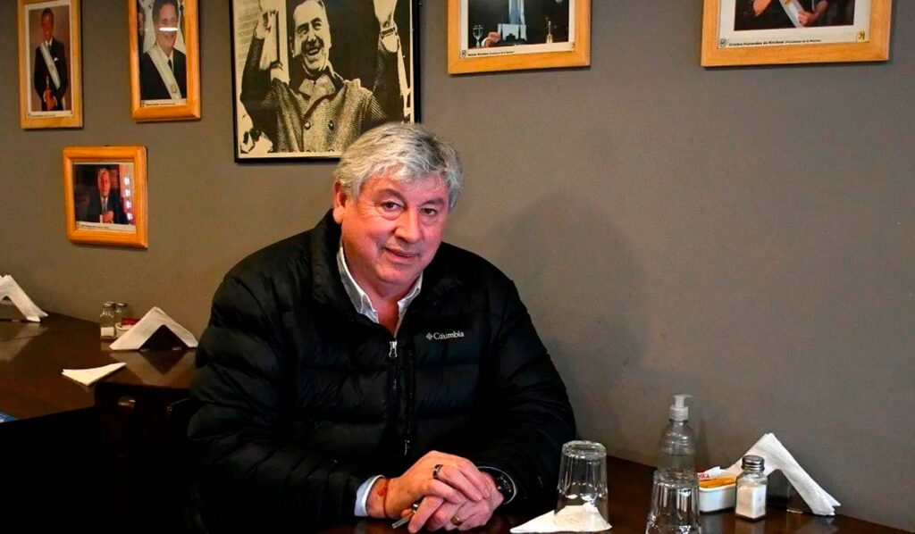 El CEO con pechera y las contradicciones de Walter Cortés