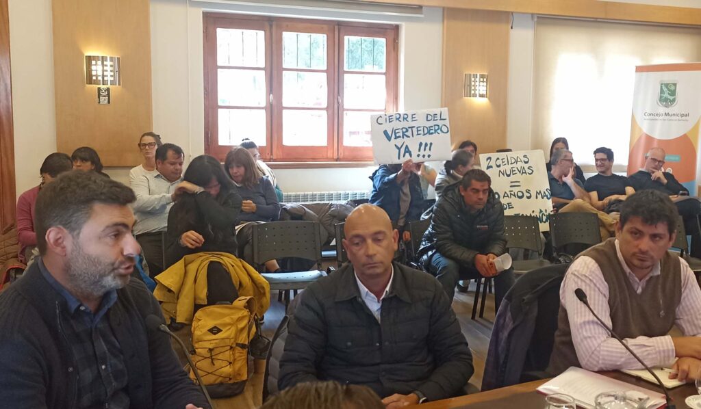 Comunidad barilochense exige frenar ampliación de vertedero que agrava polución