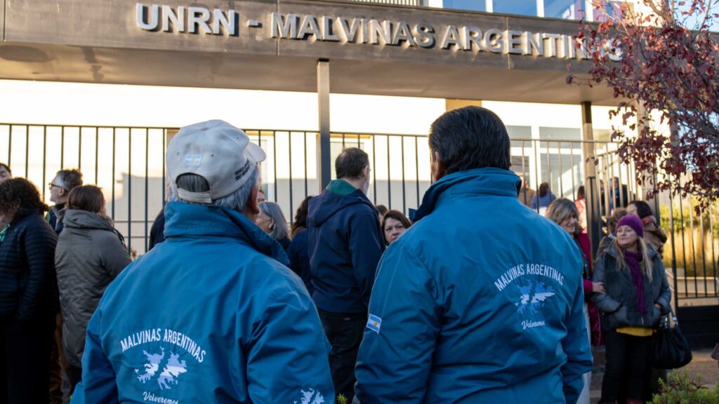 La UNRN nombra edificios en honor a los héroes de Malvinas