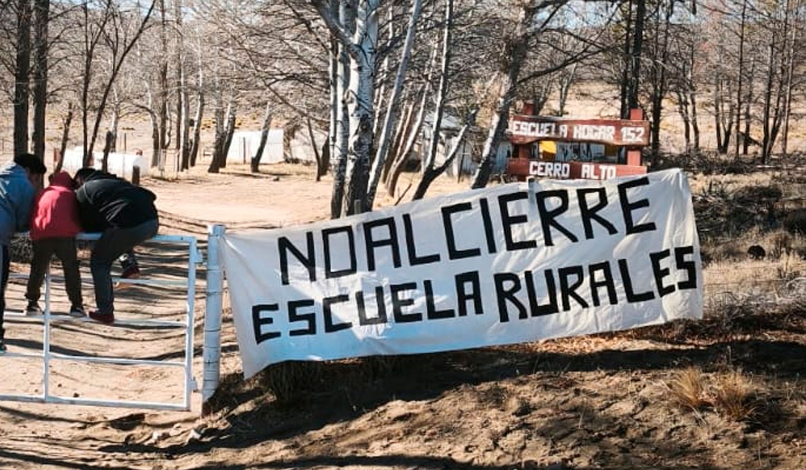 El Obispo de Bariloche mediará tras el cierre de la Escuela 152